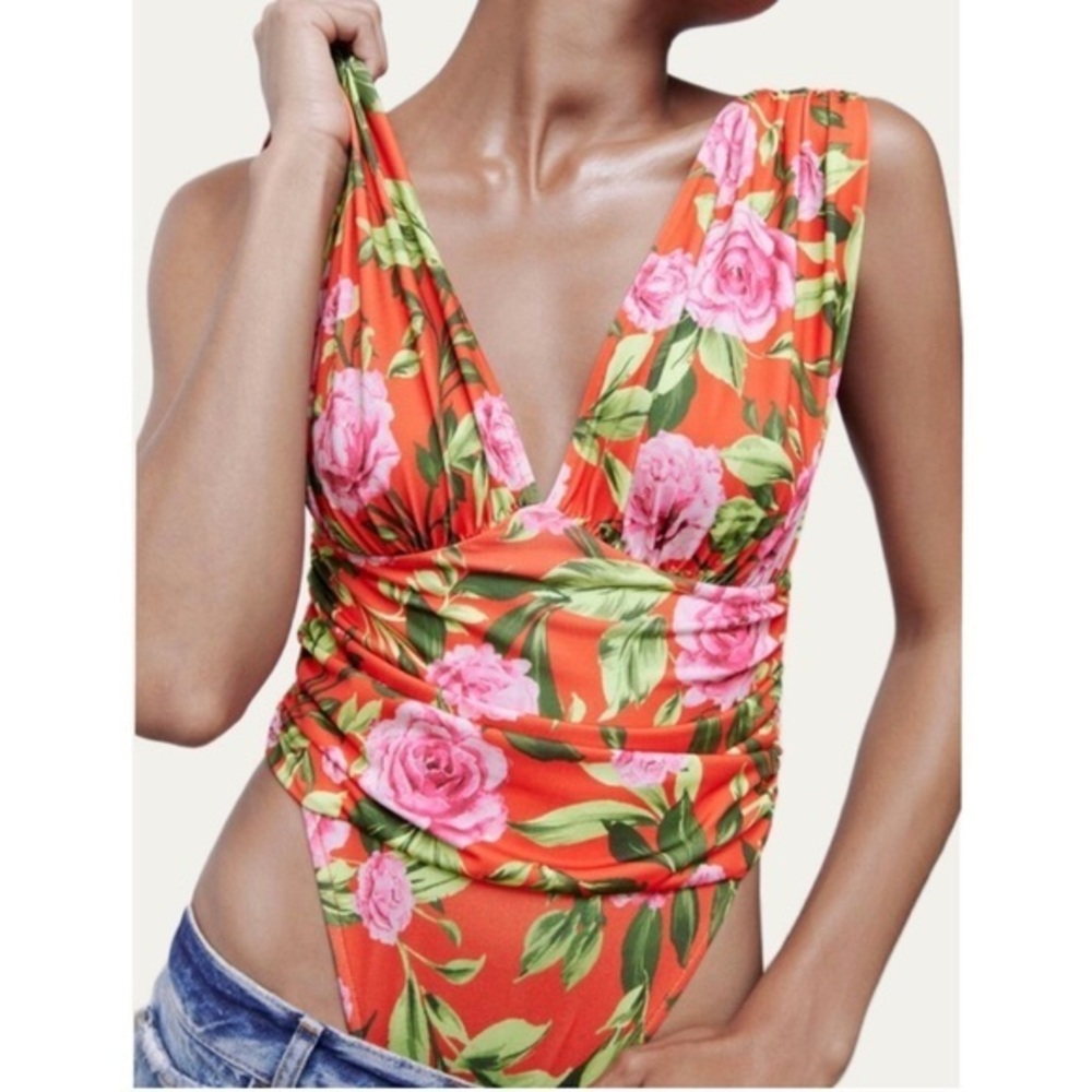 Zara Red Floral Print Draped Bodysuit Women’s Size Medium NWT Blogger Fav